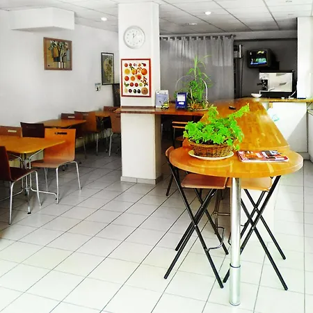 Aparthotel Sejours & Affaires Saint Etienne Jules Ferry 2*